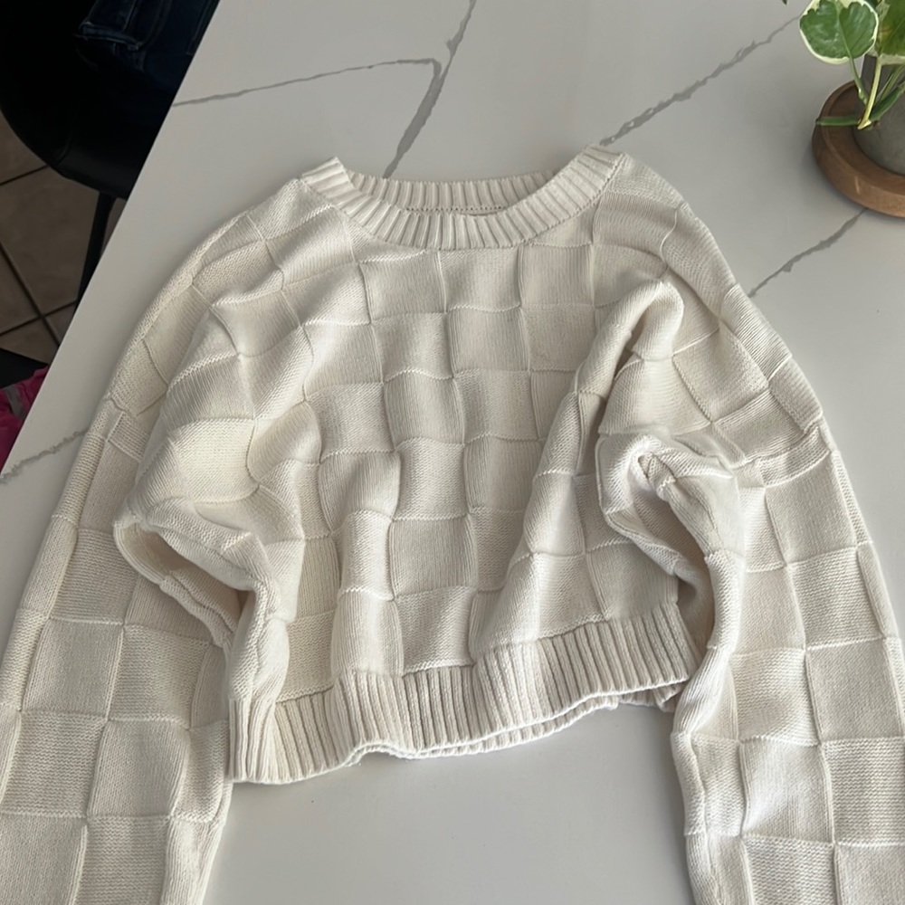 Hollister women /Jr xs sweater